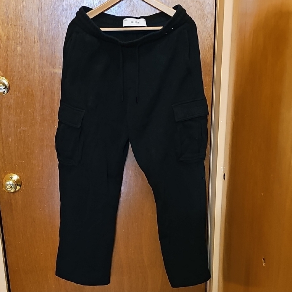 Men's Black Cargo Sweatpants - Comfortable Everyday Fit